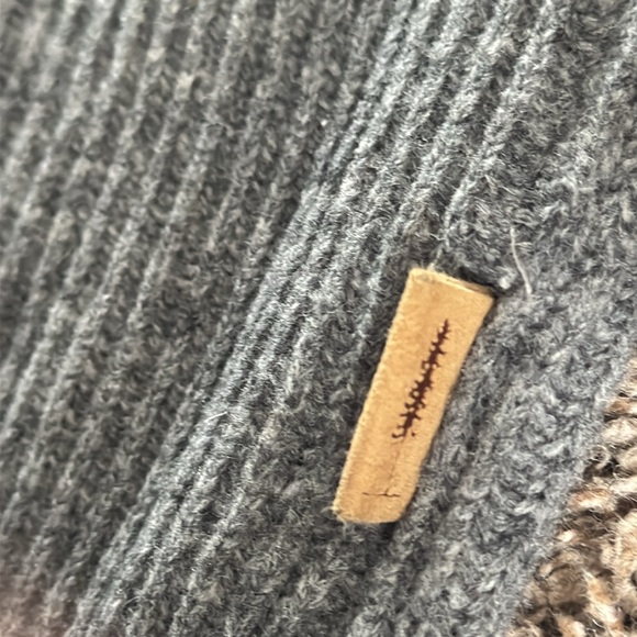 Sitka Small Gray 100% Wool Hooded Sweater - Picture 8 of 9